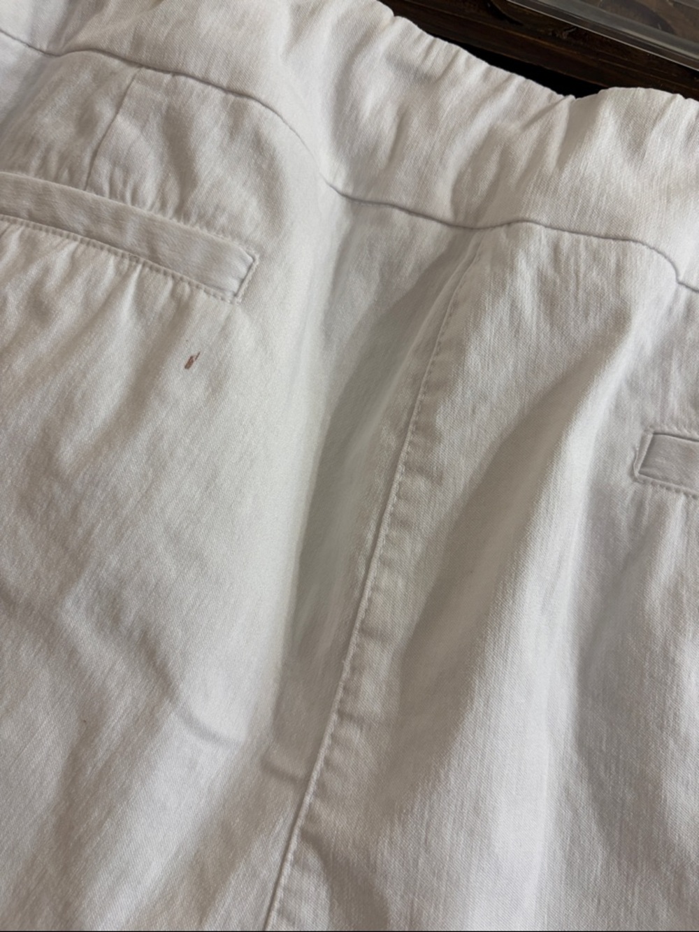 Dana Buchman White Women's Pull-On Bermuda Shorts - Picture 9 of 9